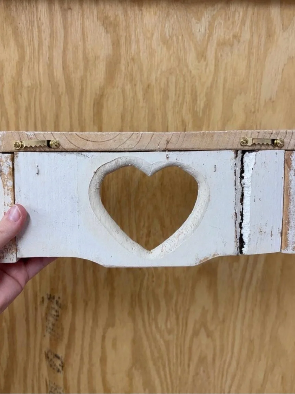 White Heart Cutout Wall Shelf - Home Wall Decor